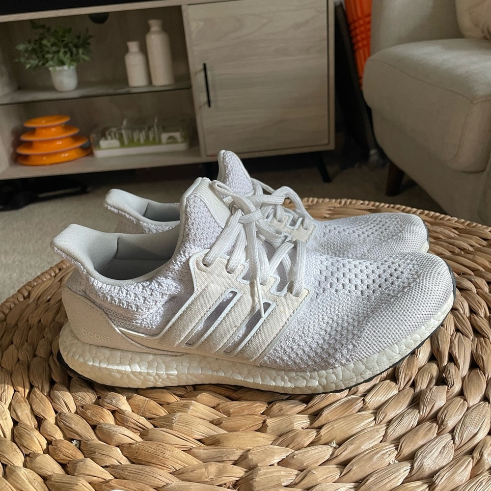Adidas Ultraboost White (Men 8)
